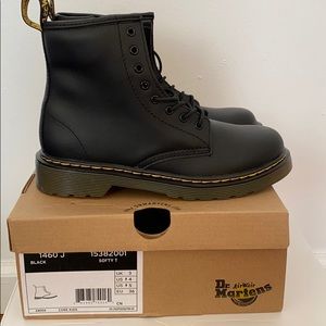 KIDS DOC MARTEN BOOTS BOYS SIZE 4 GIRLS SZ 5